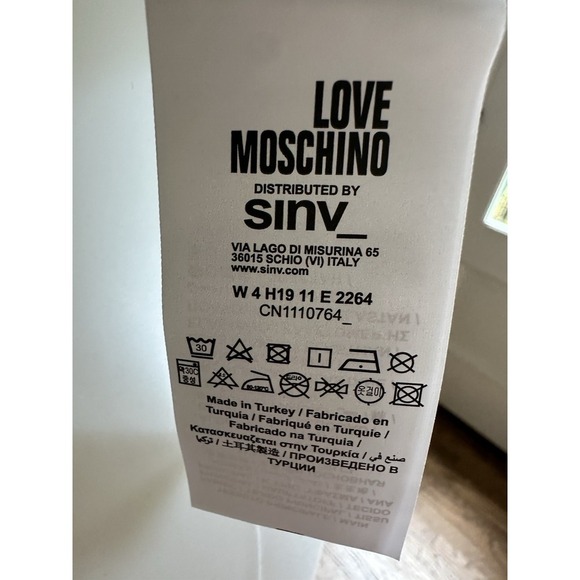 Love Moschino White Graphic Tee Et Voila Hand Print T-Shirt Size 2/38 NWT - Picture 6 of 9